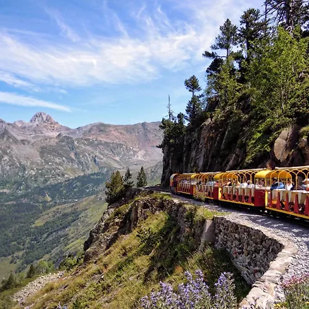 La Terraza De Escarrilla, Con Piscina Appartamento *